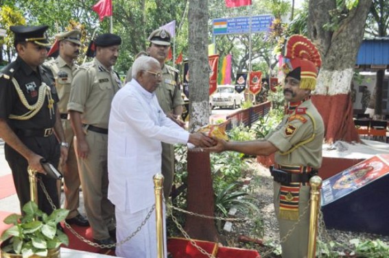 Governor Purushottaman visits Akhaura international check post Governor Purushottaman visits Akhaura international check post